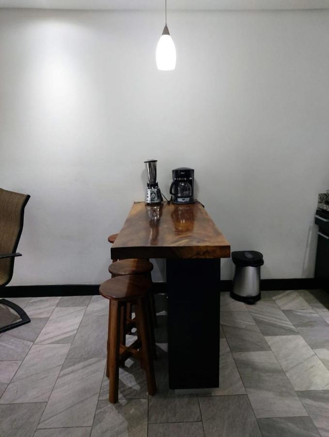 Pura Vida Apartments Quepos Kültér fotó