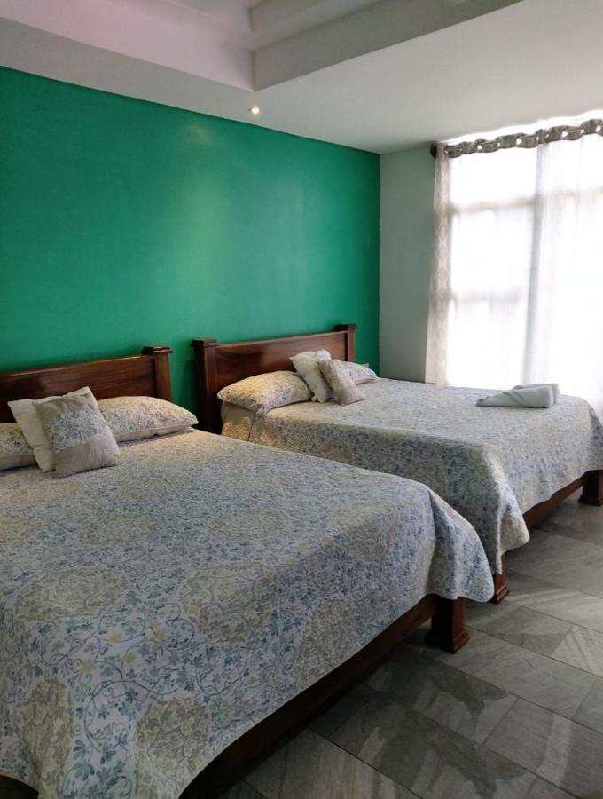 Pura Vida Apartments Quepos Kültér fotó