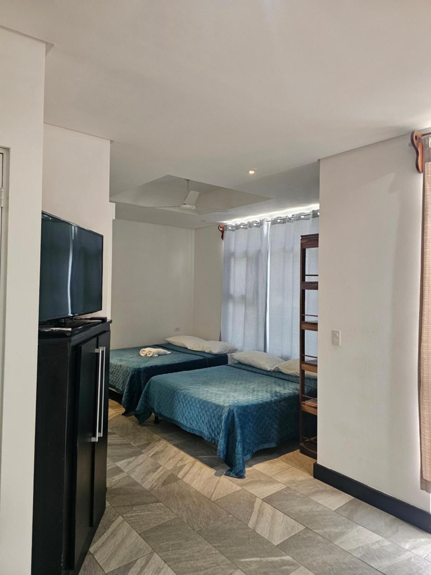 Pura Vida Apartments Quepos Szoba fotó