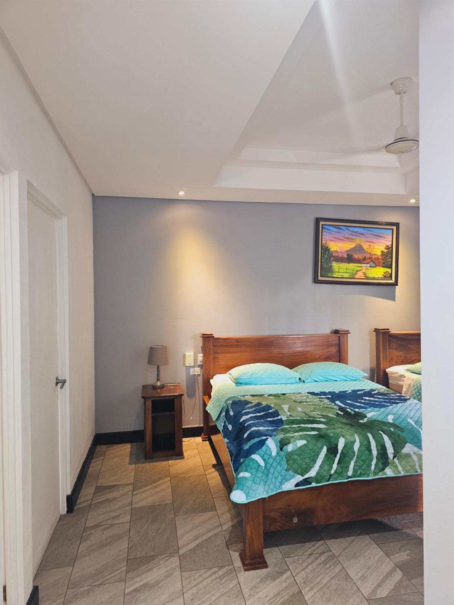 Pura Vida Apartments Quepos Szoba fotó