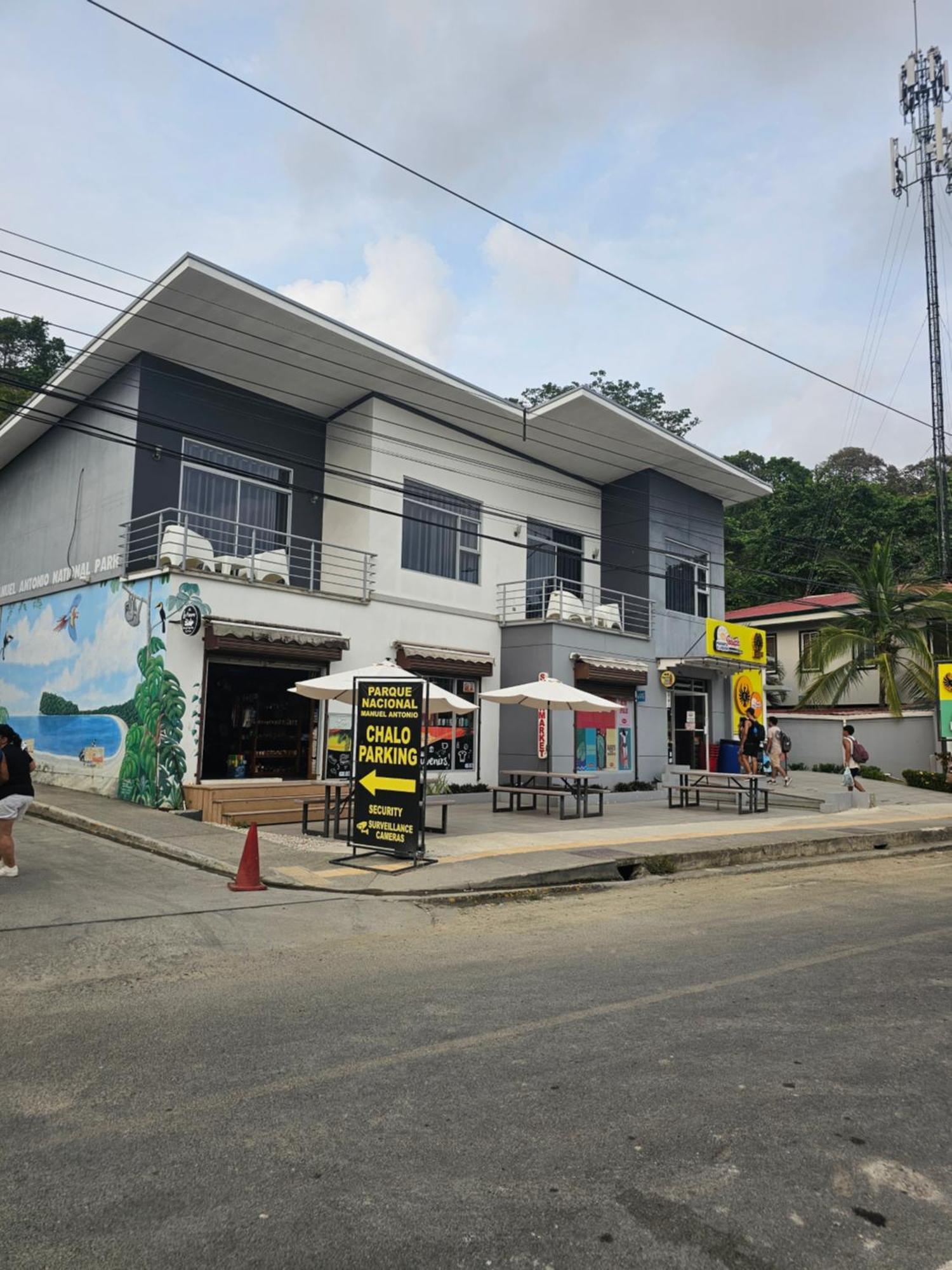Pura Vida Apartments Quepos Kültér fotó